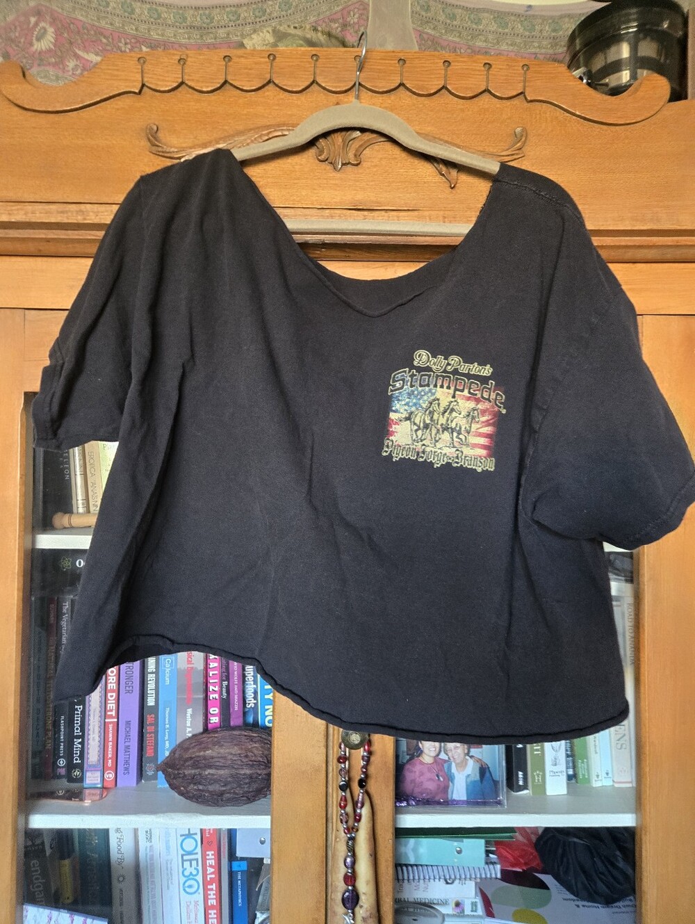 Restyled Dolly Parton’s Stampede Cropped Tee – XXL Oversized